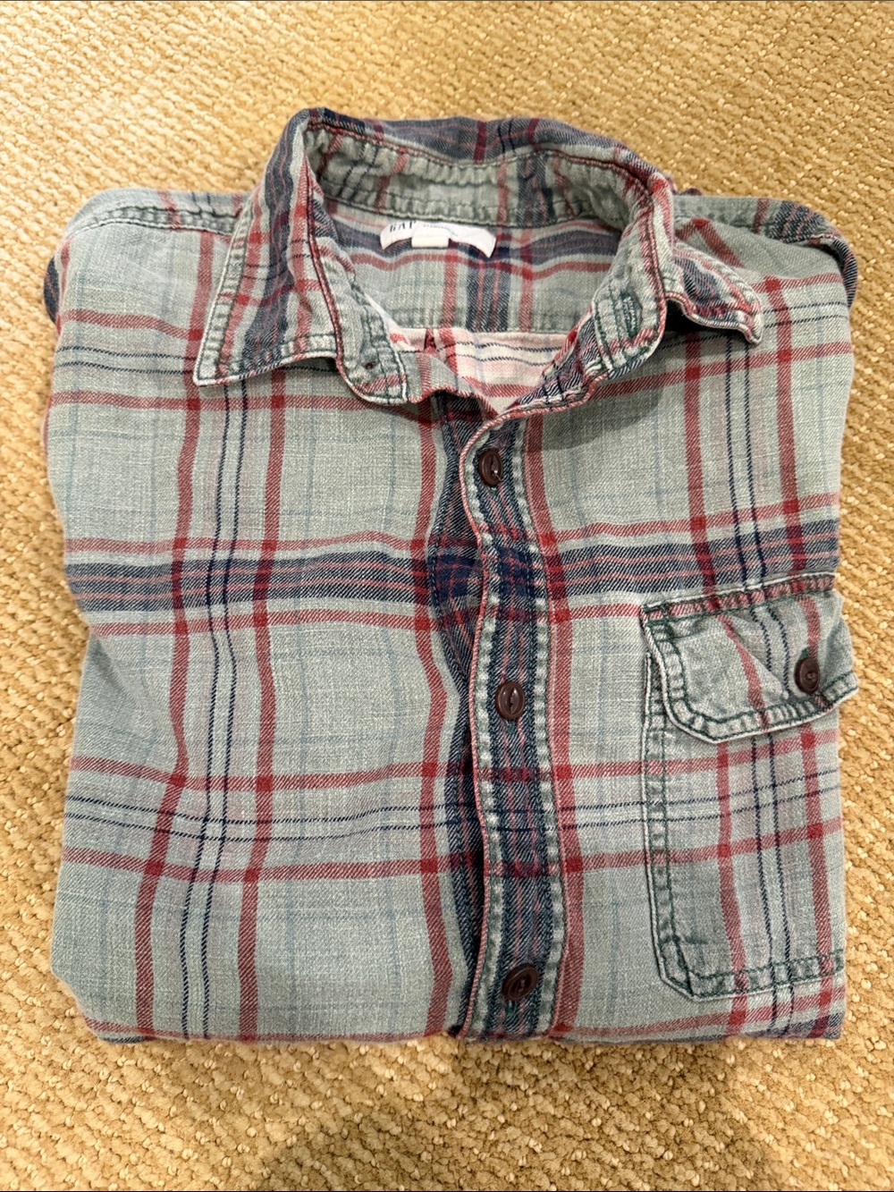 Sz M Tall Gap Standard Fit Men’s Plaid Button-Up Shirt